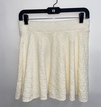 Load image into Gallery viewer, White Mini Skirt (12 pack)
